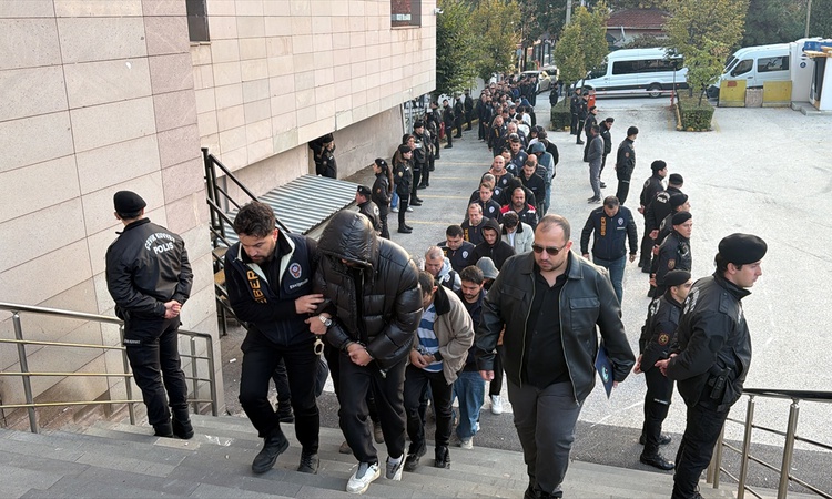 Sıcak Gündem: 33 ilde yasa dışı bahis operasyonu düzenlendi, 86 şüpheli adliyeye sevk edildi ve Merak Edilenle