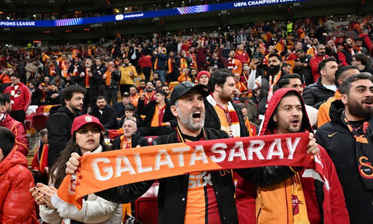 Sıcak Gündem: 6 dakika yetti! Galatasaray taraftarı yıldız isim için "Gönderilsin" diyor ve Merak Edilenler