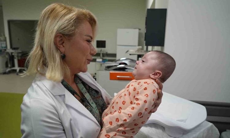 Sıcak Gündem: 720 gram doğan Bahar bebek, 104 günlük tedavinin ardından 5 kilo 775 grama ulaştı - Son Dakika B
