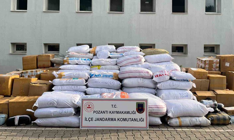 Sıcak Gündem: Adana Pozantı'da iki tırda 6 ton kaçak tütün ele geçirildi, değeri 20 milyon TL | İşte Tüm Ayrın