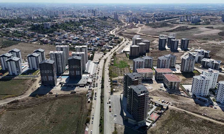 Sıcak Gündem: Adana'da TOKİ deprem konutlarıyla yerleşim kuzeye kaydı, kiralar 10 bin liraya gerileme kaydetti