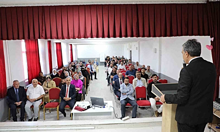 Sıcak Gündem: Ağrı’da 5. sınıf öğrencilerinin uyum heyecanına veliler de ortak oldu: Gelişmeler Takip Ediliyor