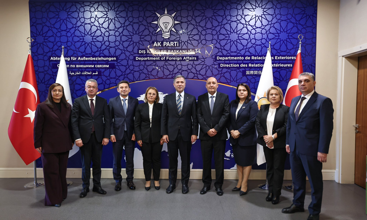Sıcak Gündem: AK Partili Sırakaya, Bulgaristan heyetiyle 25 Ekim'deki seçimleri ele aldı ve Merak Edilenler