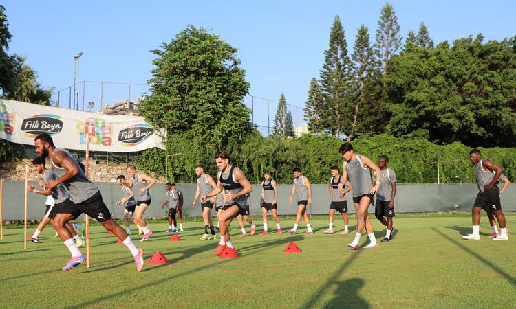 Sıcak Gündem: Alanyaspor, Eyüpspor Maçı Hazırlıklarına resmen start aldı - Son Dakika Bilgileri