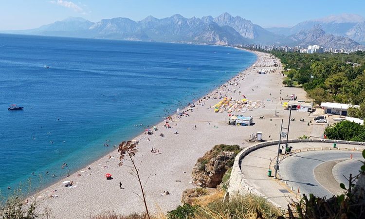 Sıcak Gündem: Antalya'da Poyraz Kıyı Kirliliğini Açığa Taşıyacak - Son Dakika Bilgileri