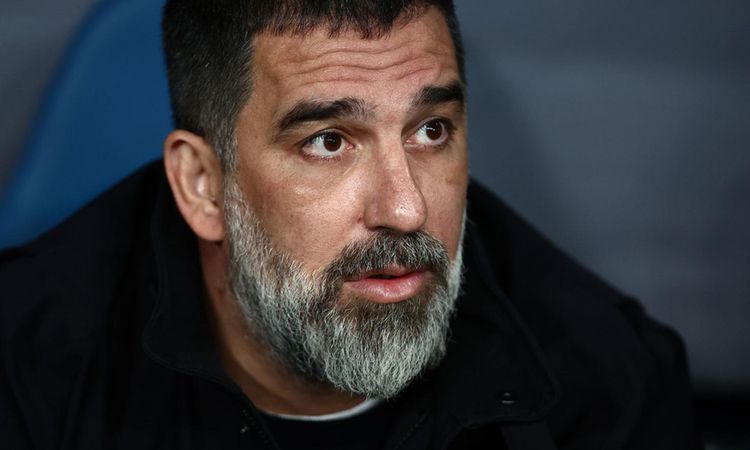Sıcak Gündem: Arda Turan'ı çıldırtan hakem! Dünya futbolunun efsanesini hedef aldı - Son Dakika Bilgileri