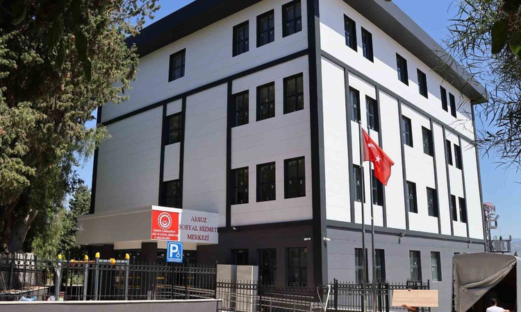 Sıcak Gündem: Arsuz Sosyal Hizmet Merkezi yeni hizmet binası açılışa hazırlanıyor: Gelişmeler Takip Ediliyor