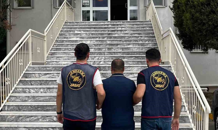 Sıcak Gündem: Aydın Söke'de hırsızlıktan 12 yıl 3 ay 15 gün hapis cezası olan hükümlü yakalandı. | İşte Tüm Ay