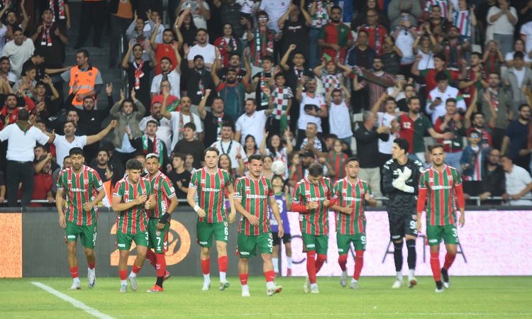 Sıcak Gündem: Ayvalıkgücü Belediyespor, yarın zirve mücadelesinde Karşıyaka'yı konuk edecek
