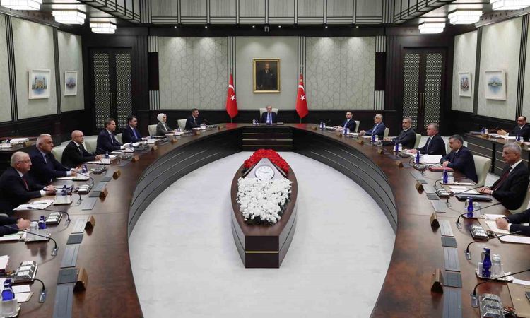 Sıcak Gündem: Bakan Çiftçi: "Şehirlerimizin emniyeti için kurumlarımızla çalışmalarımızı sürdüreceğiz" - Son D