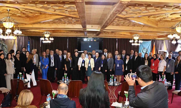 Sıcak Gündem: BAÜN Rektörü Oğurlu, Özbekistan'daki sempozyumda Türk dünyası iş birliğini vurguladı | İşte Tüm