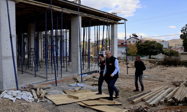 Sıcak Gündem: Bayburt'ta 12 kamu yatırımı için İl Müdürü Sevim sahada denetim yaptı