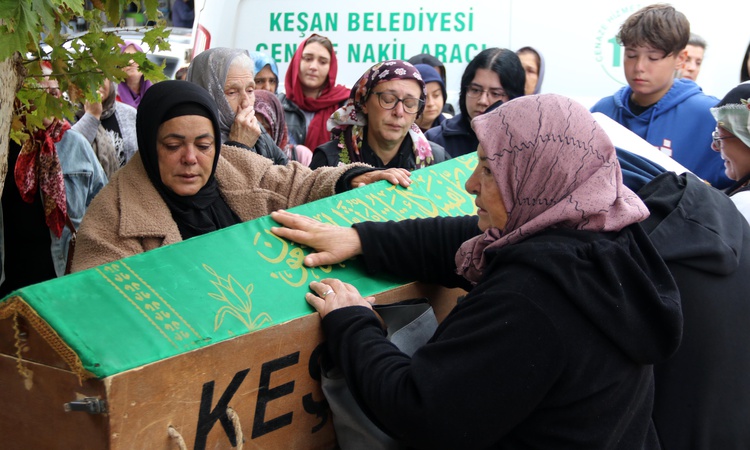 Sıcak Gündem: Beyincik kanserini yenen İsmet Polat Kaşıkçı, 30 yaşında yaşamını yitirdi