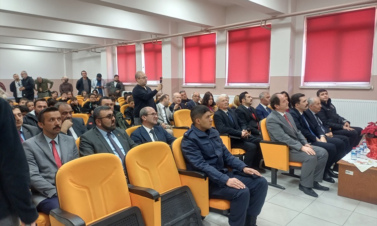 Sıcak Gündem: Bolu Dörtdivan'da öğrenciler 3 günlük TÜBİTAK projesiyle bilim ve teknoloji öğrenecek
