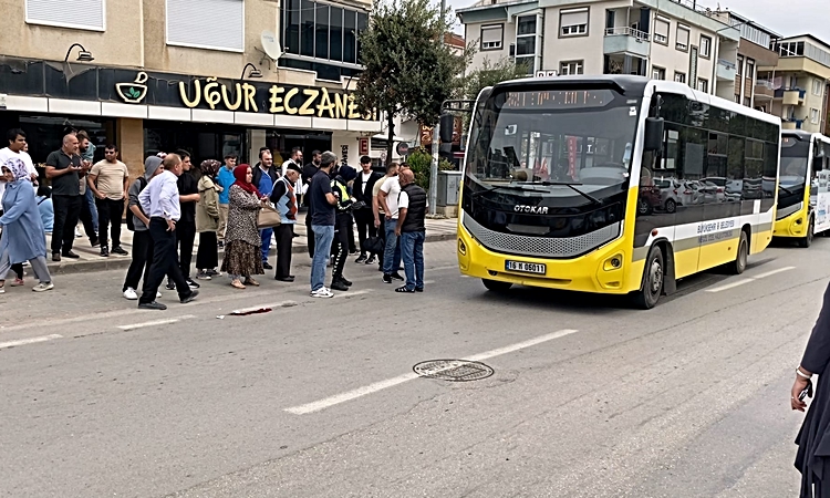 Sıcak Gündem: Bursa'da halk otobüsü kadına çarptı, kadın ağır yaralandı; şoför yakalanarak gözaltına sevk edil