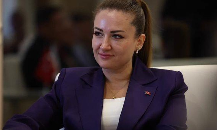 Sıcak Gündem: Büşra Özdemir kimdir, eşi kim, babası kim? Antalya Büyükşehir Belediye Başkan Vekili Büşra Özdem