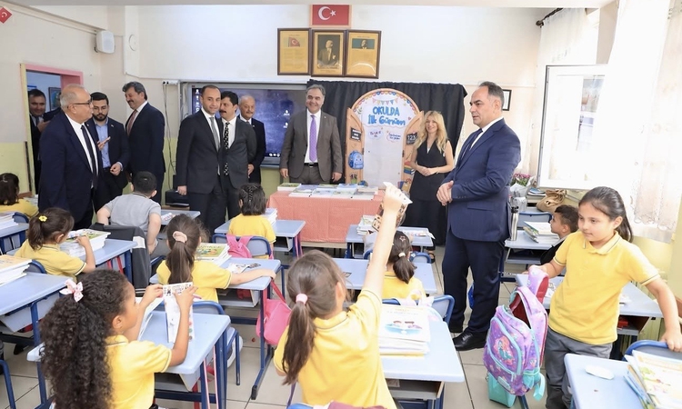 Sıcak Gündem: Çankırı’da ‘ilköğretim haftası’ kutlandı: Gelişmeler Takip Ediliyor
