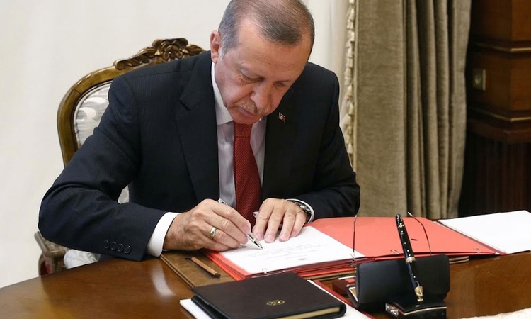 Sıcak Gündem: Cumhurbaşkanı Erdoğan'dan 6 bakanlıkta atama ve görevden alma kararları
