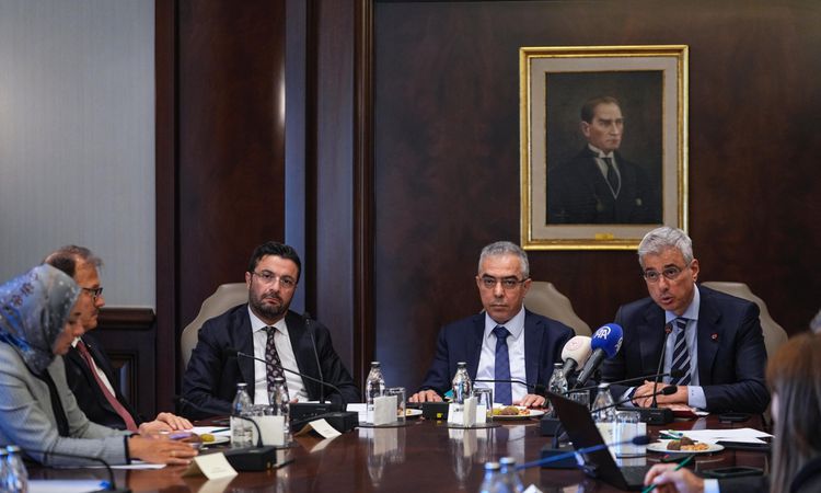 Sıcak Gündem: Cumhurbaşkanlığı Hukuk Politikaları Kurulu toplantısında, sağlık çalışanlarının hakları ele alın