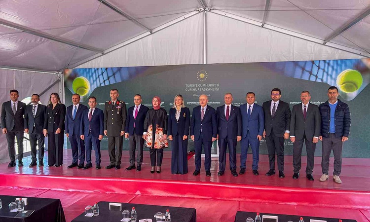 Sıcak Gündem: Cumhurbaşkanlığı Tenis Kupası’nın açılış töreni gerçekleştirildi: Gelişmeler Takip Ediliyor