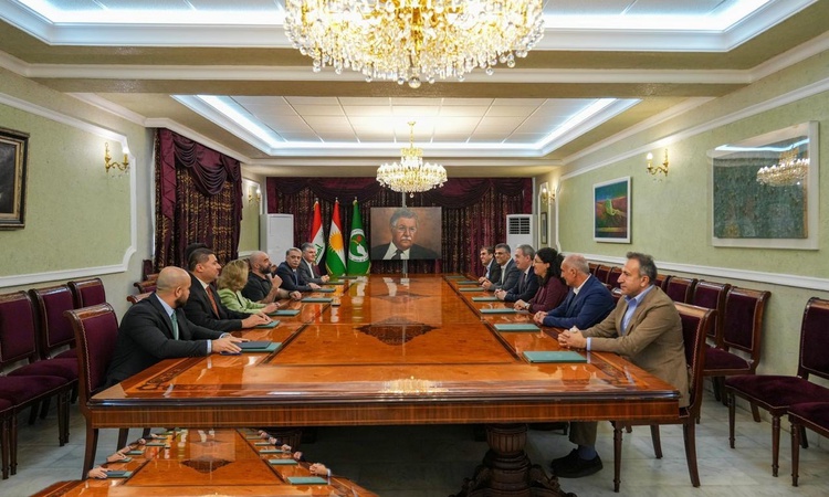 Sıcak Gündem: DEM Partili Bakırhan, YNK Genel Başkanı Talabani ile Süleymaniye'de görüştü