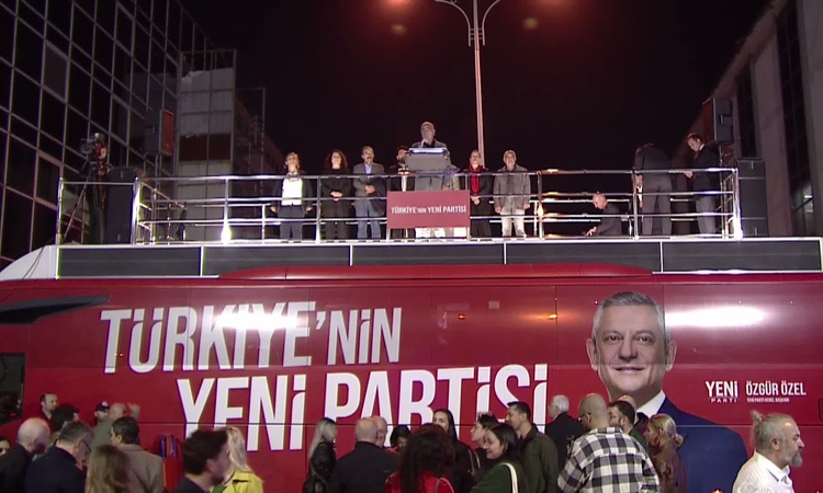 Sıcak Gündem: DİSK İstanbul temsilcisi Halk TV mitinginde kayyım ve tutuklamalara tepki gösterdi. | İşte Tüm A