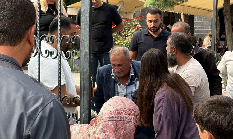 Sıcak Gündem: Diyarbakır'da boğazına kuru yemiş kaçan KOAH hastası Heimlich ile kurtuldu: Gelişmeler Takip Edi