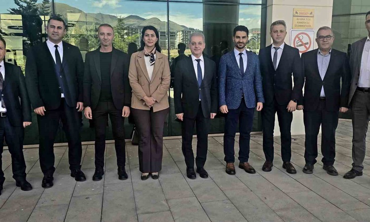 Sıcak Gündem: Erzincan İl Sağlık Müdürlüğü yöneticileri Erzurum'da REDES toplantısına katıldı ve Merak Edilenl