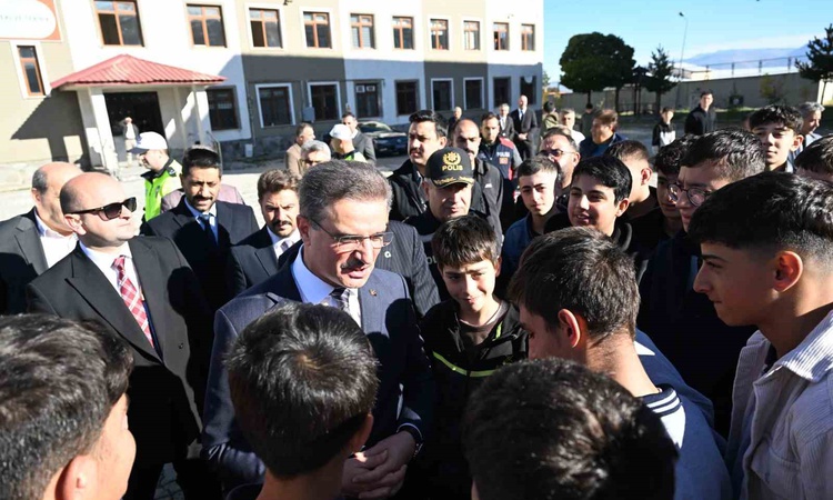 Sıcak Gündem: Erzurum Valisi Baruş, mesleki eğitimin öğrenciler için önemine dikkat çekti