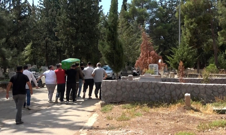 Sıcak Gündem: Eşi tarafından pompalı tüfekle öldürülen Merve Keklikçi, Kilis'te defnedildi - Son Dakika Bilgil