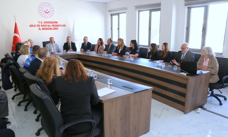 Sıcak Gündem: Eskişehir'de Dilencilikle Mücadele 2026 Yılı Değerlendirme Toplantısı yapıldı