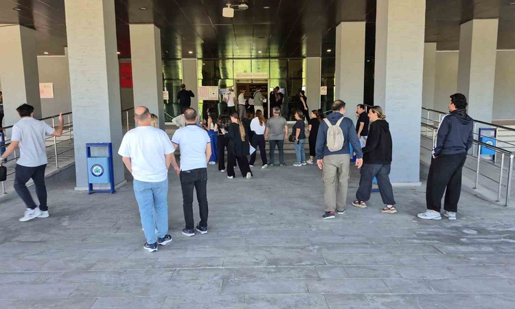 Sıcak Gündem: Eskişehir’de KPSS’nin 3’üncü oturumu resmen start aldı: Gelişmeler Takip Ediliyor