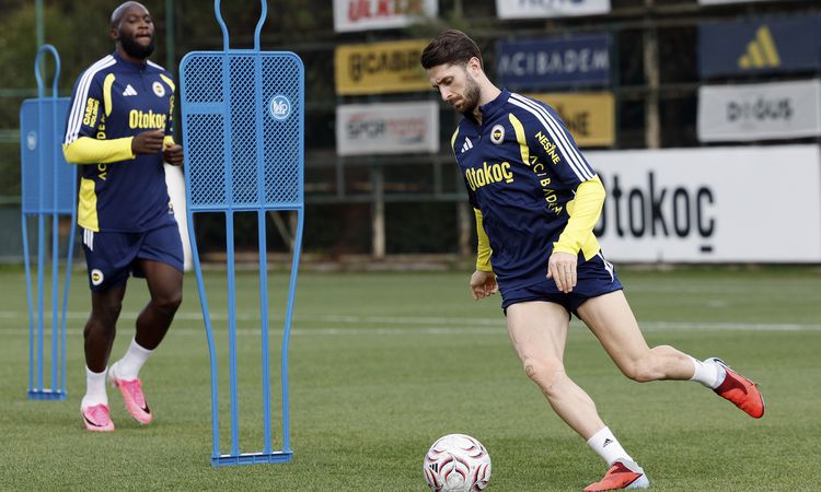 Sıcak Gündem: Fenerbahçe, Samsunspor Maçı Hazırlıklarına Devam Ediyor - Son Dakika Bilgileri