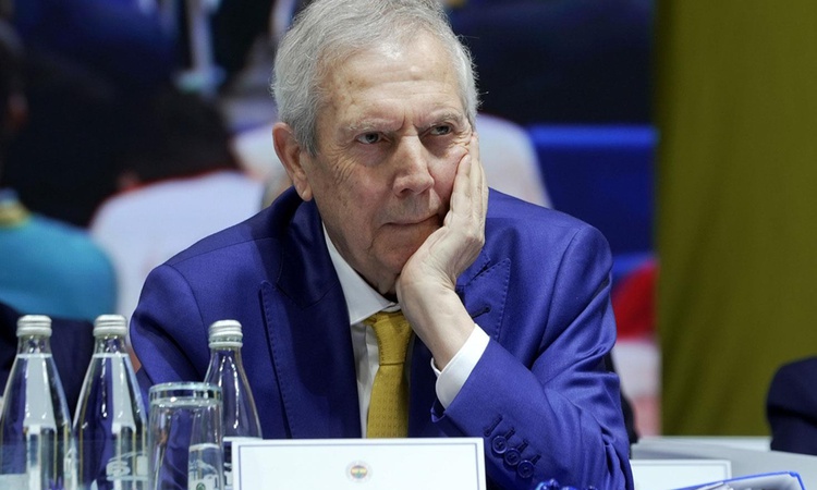 Sıcak Gündem: Fenerbahçeli futbolculara Aziz Yıldırım damgası: Gelişmeler Takip Ediliyor