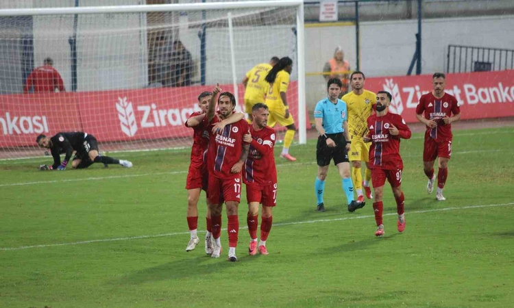 Sıcak Gündem: Fethiyespor-Eyüpspor maçının ikinci yarısı şiddetli yağış nedeniyle ertelendi ve Merak Edilenler