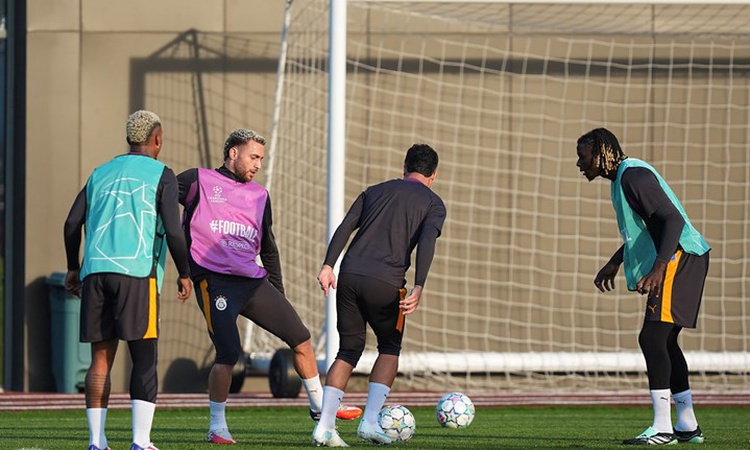 Sıcak Gündem: Galatasaray, Barcelona maçı hazırlığını Kemerburgaz'da sürdürdü