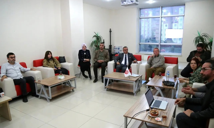 Sıcak Gündem: Gümüşhane Üniversitesi Harşit Savunması için 4 binden fazla arşiv belgesi inceliyor | İşte Tüm A
