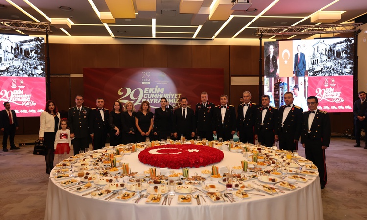 Sıcak Gündem: Hatay'da Cumhuriyet Bayramı Kabul Töreni Düzenlendi