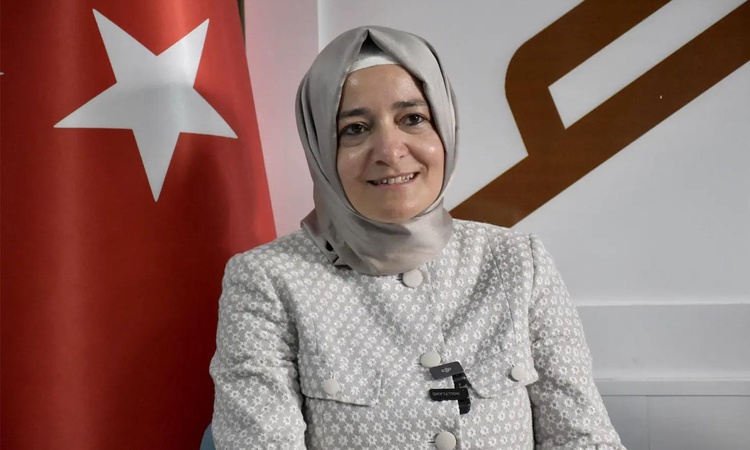 Sıcak Gündem: İddia: Fatma Betül Sayan Kaya ve eşinin mal varlıklarının dondurulması talep edildi ve Merak Edi