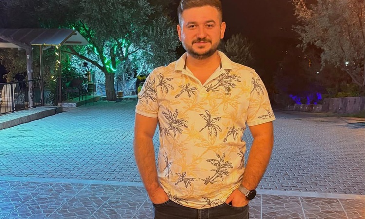 Sıcak Gündem: İzmir Buca'da bıçaklı kavgada işletme sahibi Cavit Pekşen öldü, bir kişi yaralandı - Son Dakika