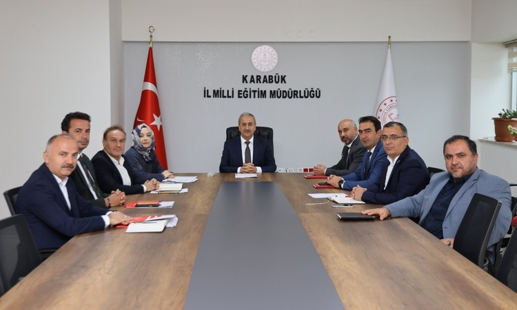 Sıcak Gündem: Karabük Milli Eğitim Müdürü Akbaş, ilk haftayı ve 12 eğitim yatırımını değerlendirdi