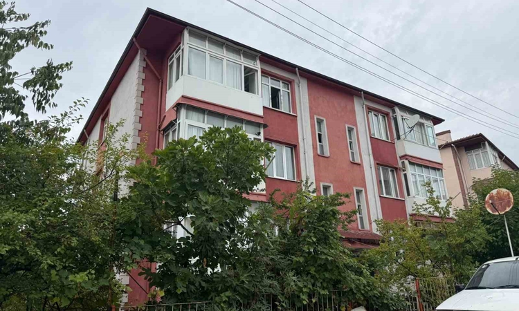 Sıcak Gündem: Karabük’te 3. kattan düşen Afganistanlı öğrenci hastaneye kaldırıldı