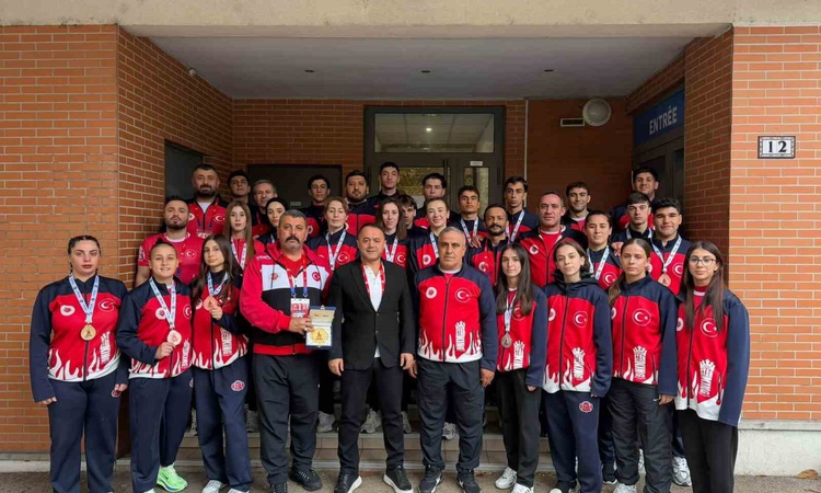 Sıcak Gündem: Kayserili 3 milli muaythai sporcusu Paris'te gümüş madalyayla Avrupa ikincisi oldu: Gelişmeler T