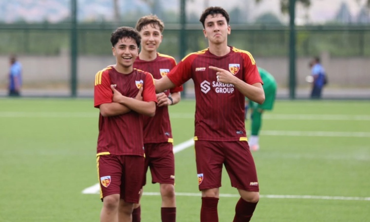 Sıcak Gündem: Kayserispor U17, Kahramanmaraş İstiklalspor'u 10-0 yendi; Arda Efe Ülgür 2 gol attı: Gelişmeler