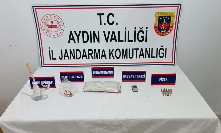 Sıcak Gündem: Kuşadası'nda uyuşturucu operasyonu: 3 gözaltı: Gelişmeler Takip Ediliyor