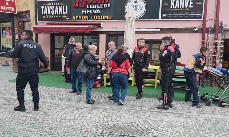 Sıcak Gündem: Kütahya'da 2 çocuk annesi, iş yerinde bıçaklanarak öldürüldü; şüpheli yakalandı