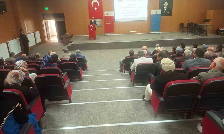 Sıcak Gündem: Kütahya Hisarcık'ta Mevlid-i Nebi konferansında güzel ahlakı Prof. Dr. Yalçın anlattı | İşte Tüm