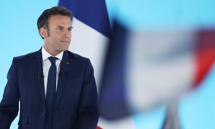 Sıcak Gündem: Macron: 15 yaş altına sanal medya yasağı tüm Avrupa'da standart olmalı ve Merak Edilenler