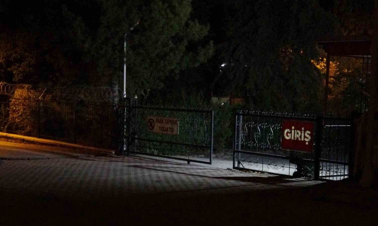 Sıcak Gündem: Malatya Doğanyol'da şarjlı hızar motoruyla boynundan yaralanan genç yaşamını yitirdi | İşte Tüm