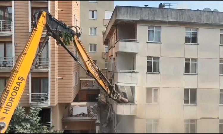 Sıcak Gündem: Maltepe'de çöken binada kontrollü yıkım resmen start aldı - 1 - Son Dakika Bilgileri